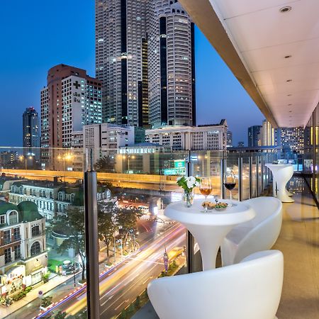 Hilton Garden Inn Bangkok Silom Kültér fotó