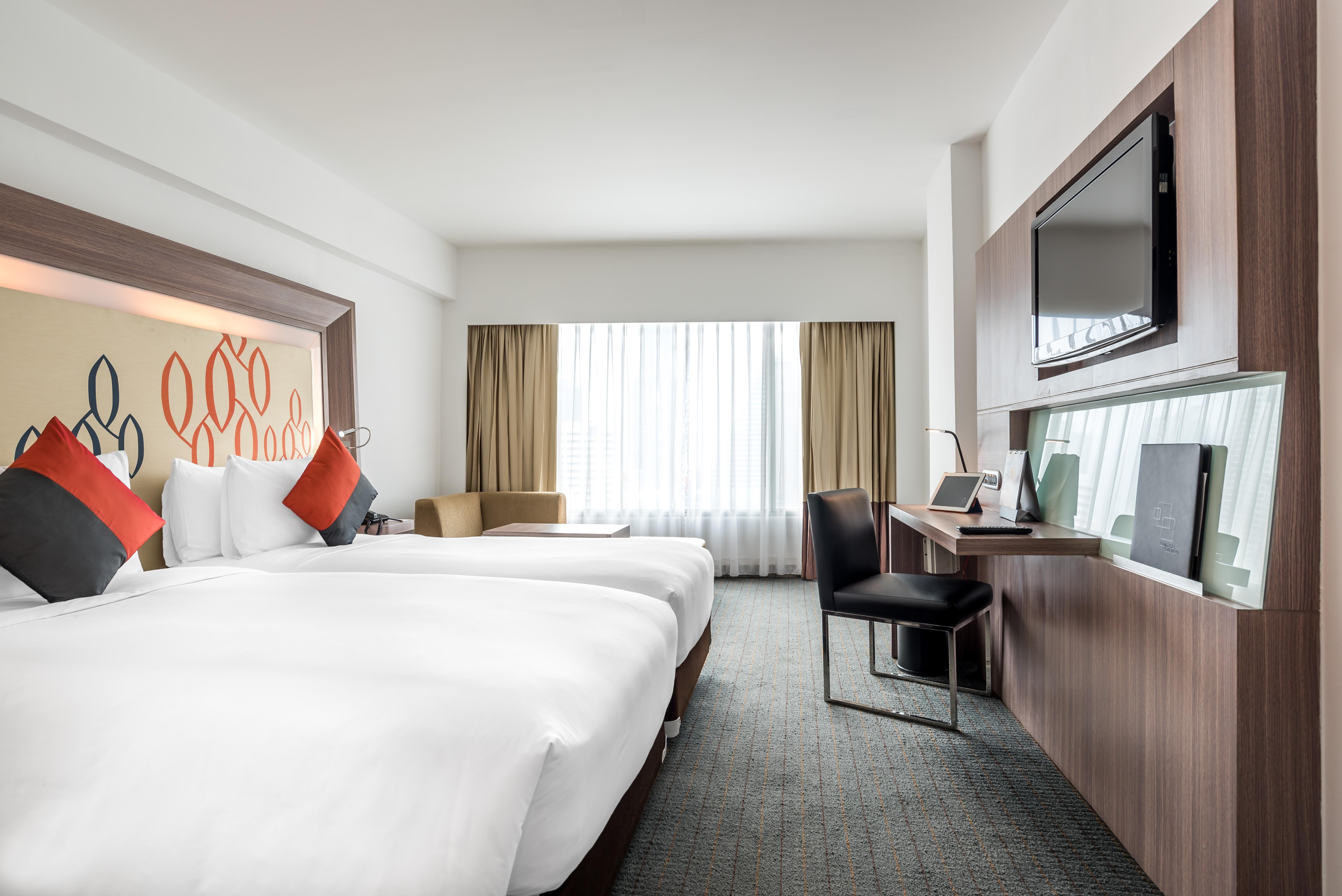 Hilton Garden Inn Bangkok Silom Kültér fotó