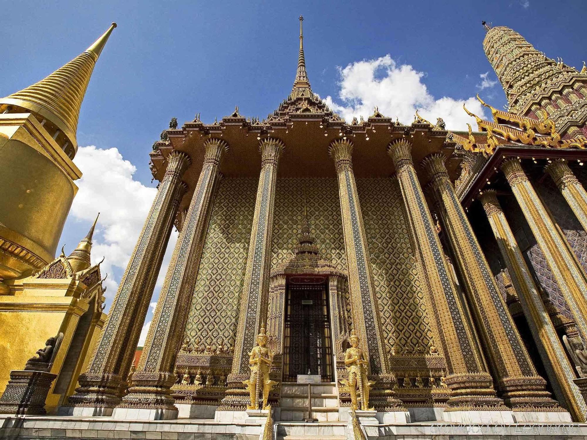 Hilton Garden Inn Bangkok Silom Kültér fotó